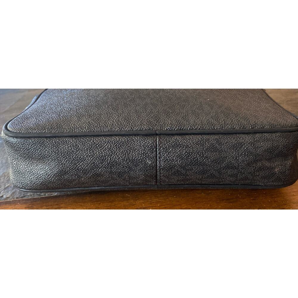 Michael Kors Women's Jet Set Crossbody - Black - Picture 6 of 11